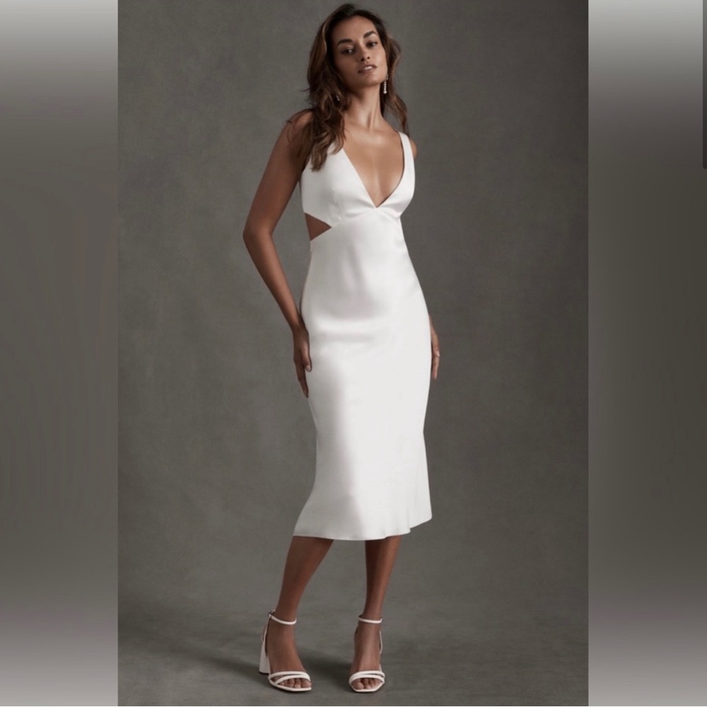 NWT - Sachi and Babi Sierra V Neck Cutout Satin Dress size 4 (sold out online)